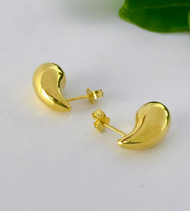 gold teardrop earrings