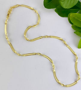 gold herringbone snake chain with twists