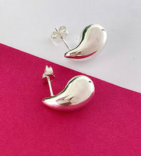 Load image into Gallery viewer, sterling silver teardrop earrings