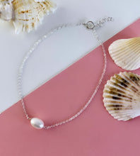 Load image into Gallery viewer, sterling silver anklet with a freshwater pearl