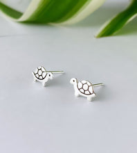 Load image into Gallery viewer, sterling silver small turtle studs